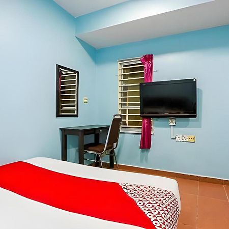 Oyo 44094 Bangi Lanai Hotel Buitenkant foto