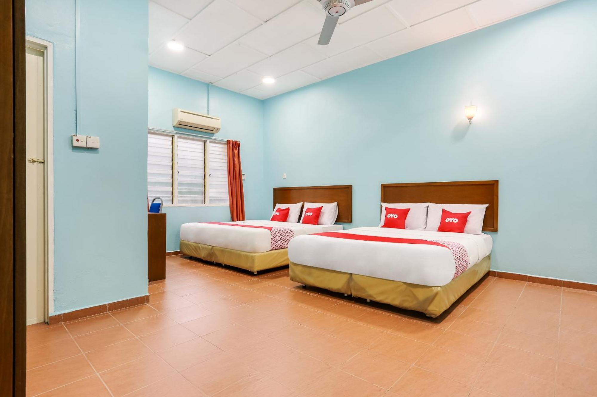 Oyo 44094 Bangi Lanai Hotel Buitenkant foto
