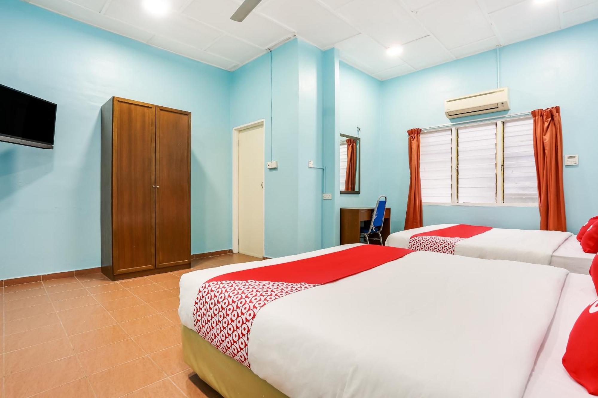 Oyo 44094 Bangi Lanai Hotel Buitenkant foto