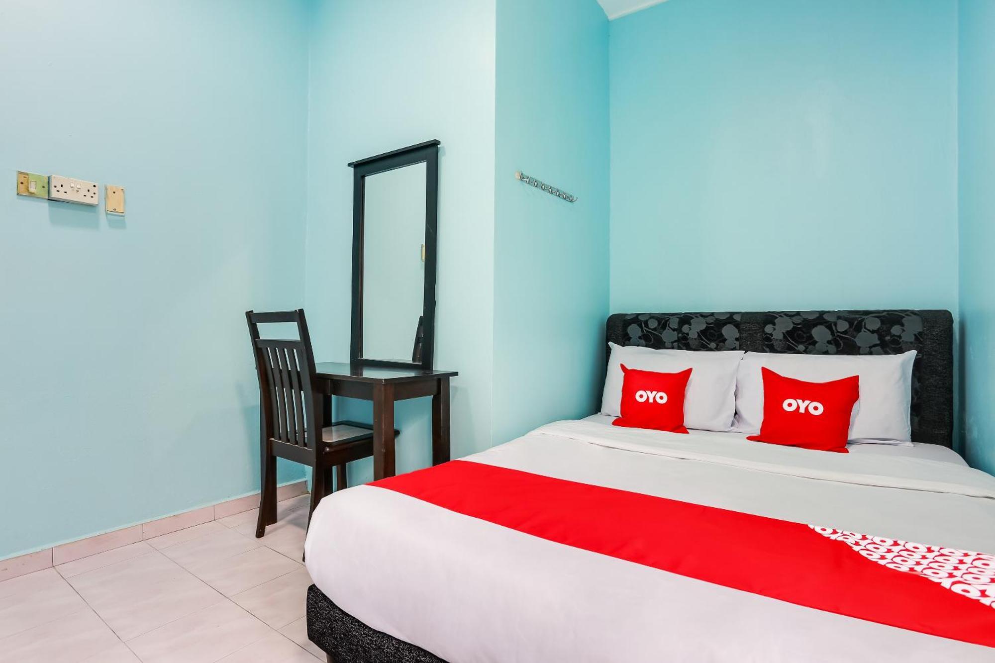 Oyo 44094 Bangi Lanai Hotel Buitenkant foto