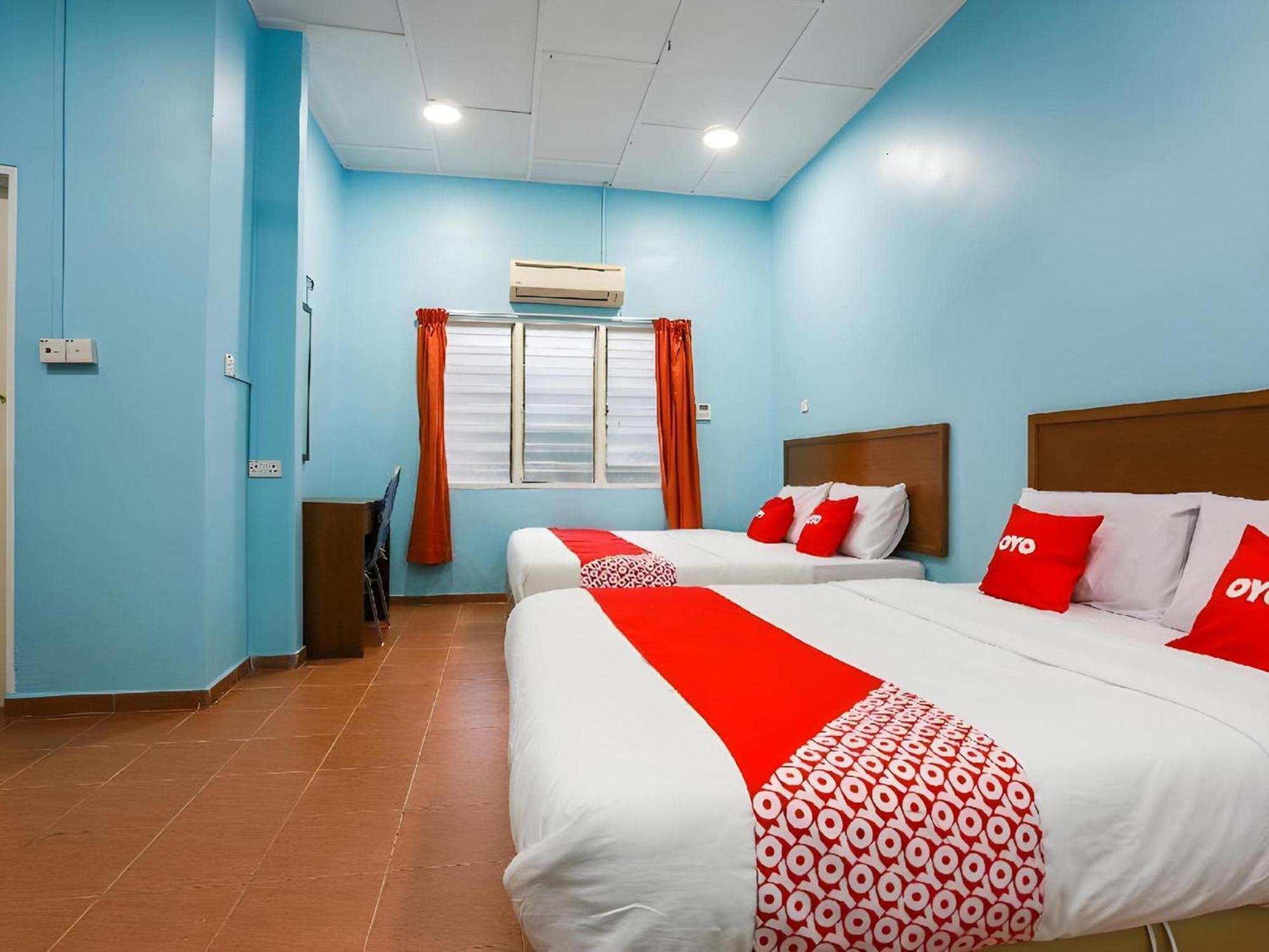 Oyo 44094 Bangi Lanai Hotel Buitenkant foto